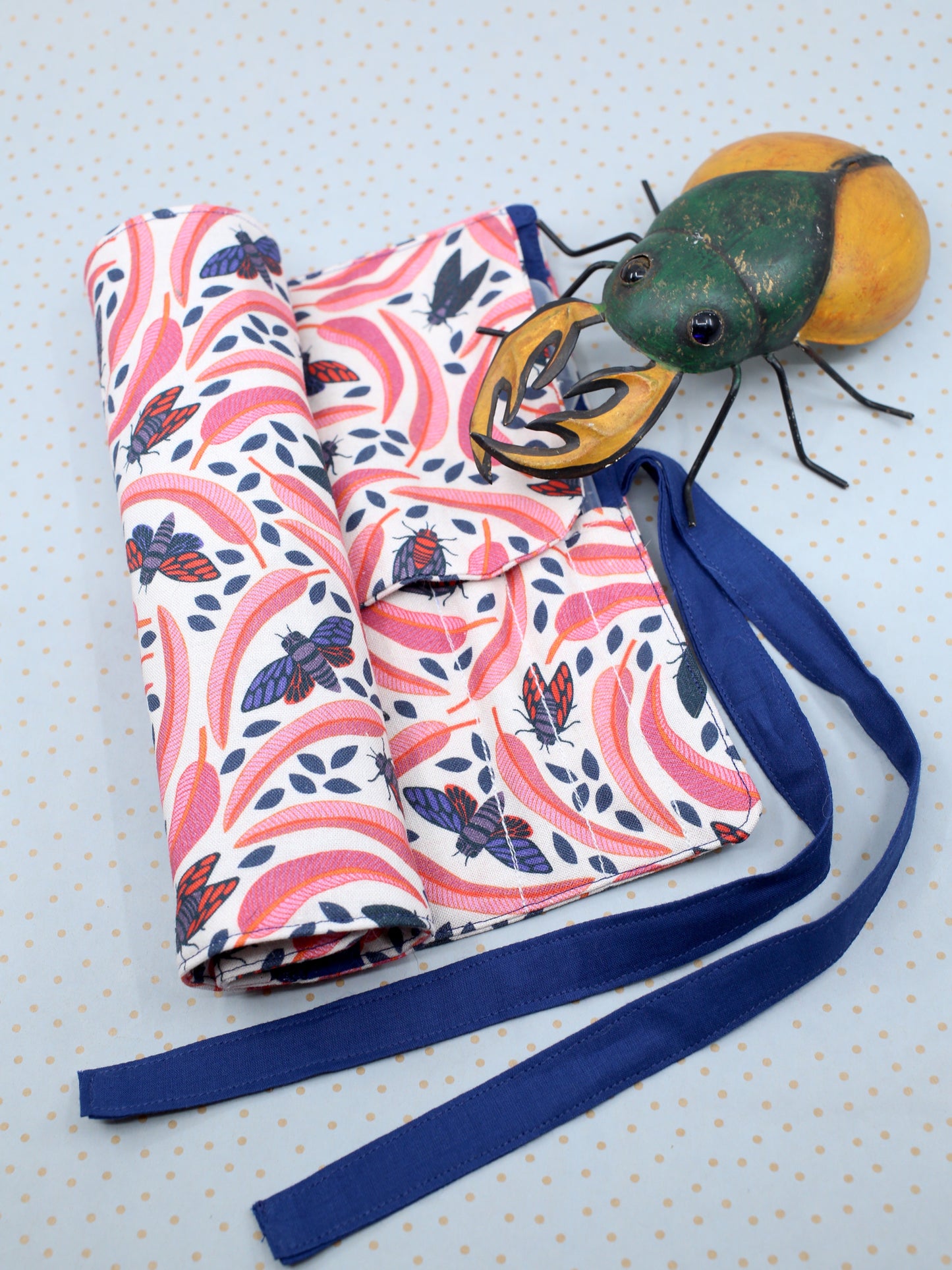 The indispensable entomological tool roll up - Cicadas