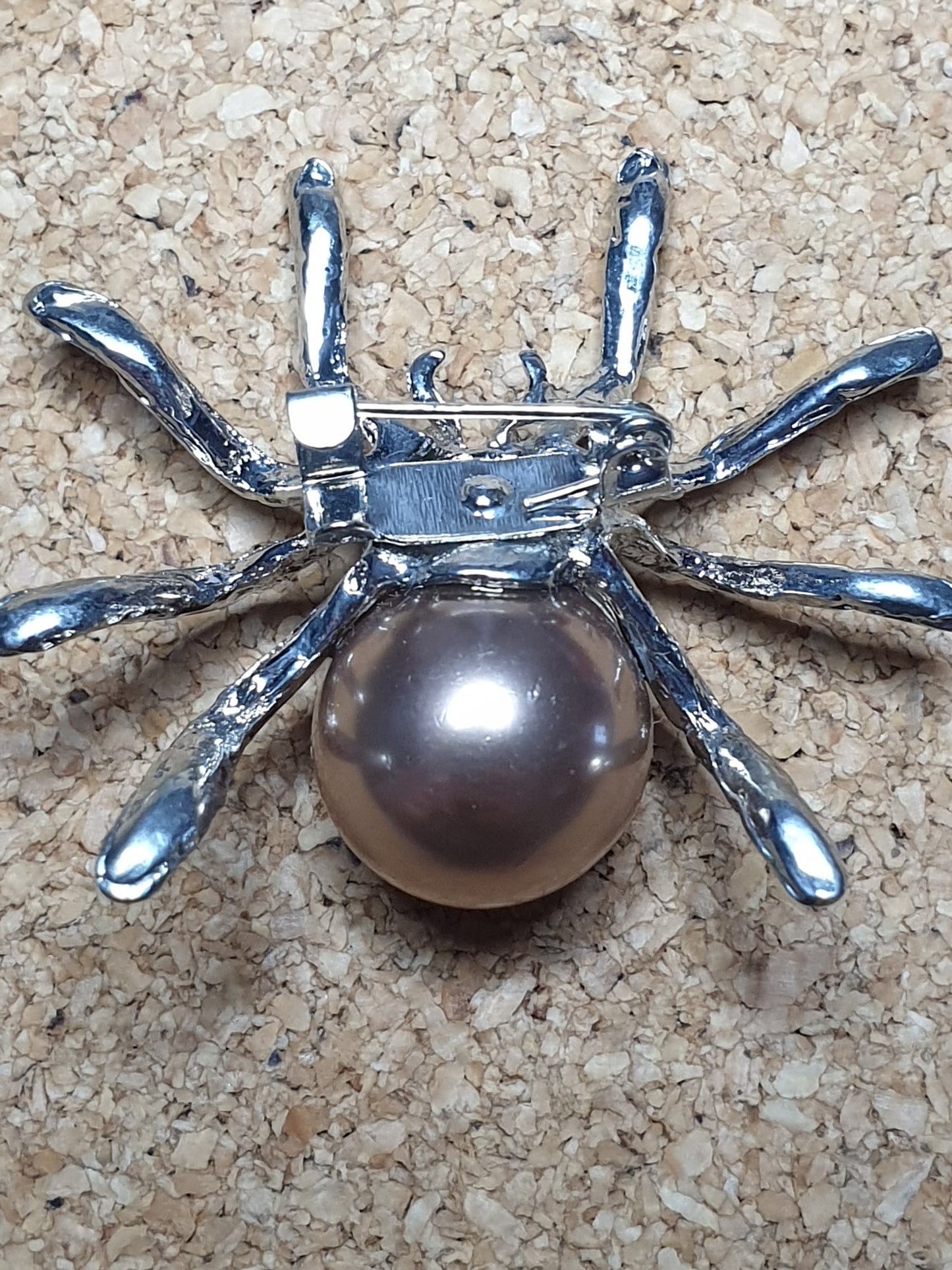 Spider Brooch - Pearl Pink