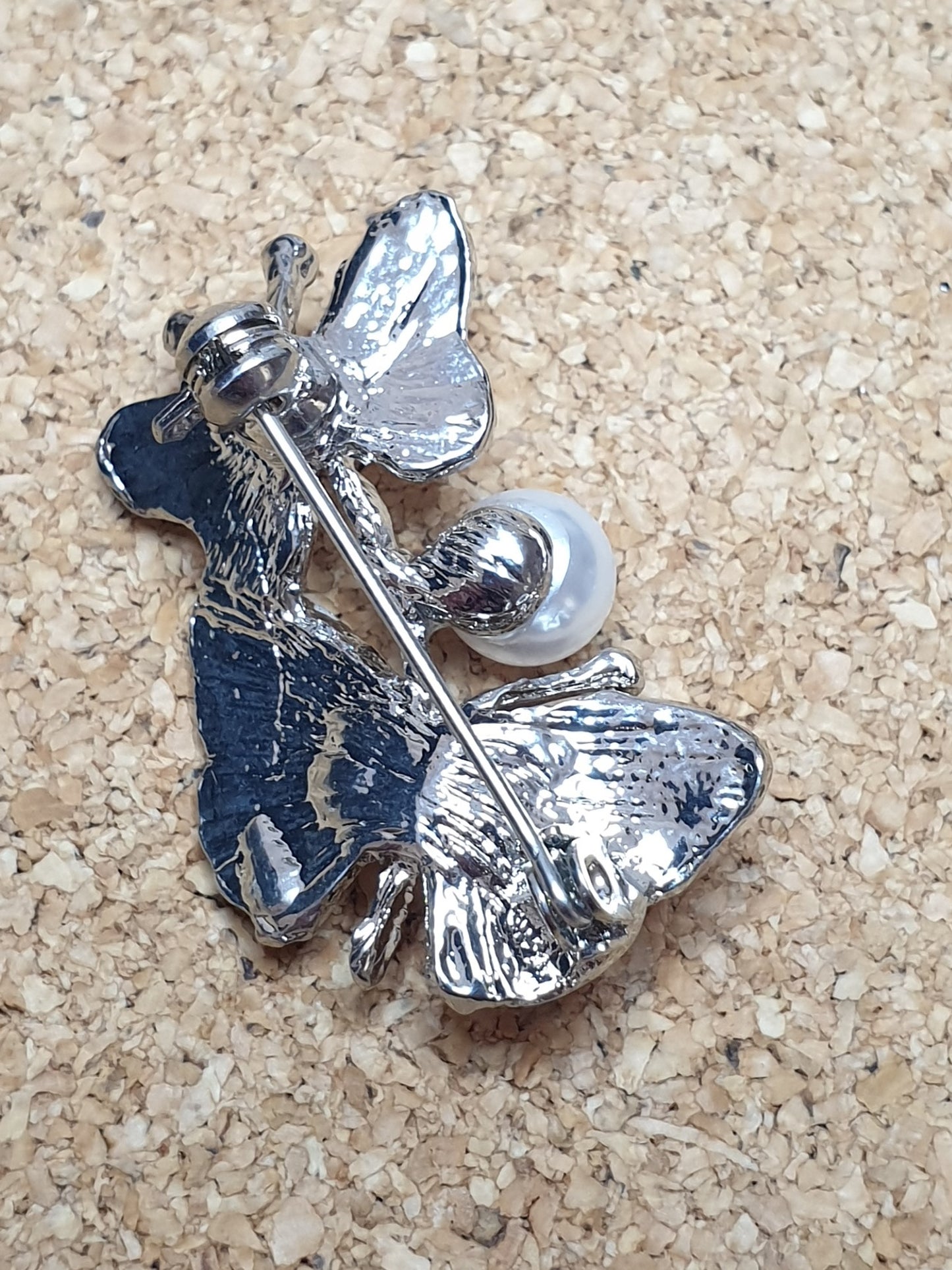 Butterflies Brooch - White & Pearl