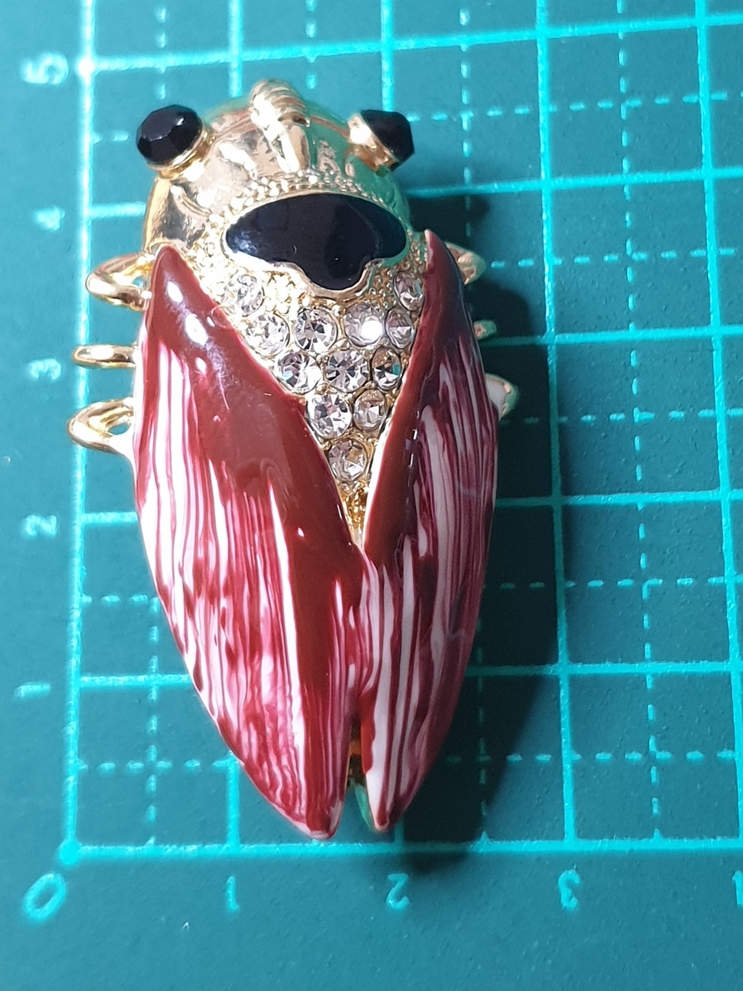 Cicada Brooch - Red
