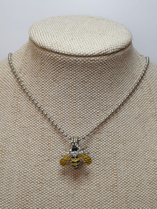 Bee Aroma Diffuser Necklace - Yellow Wings