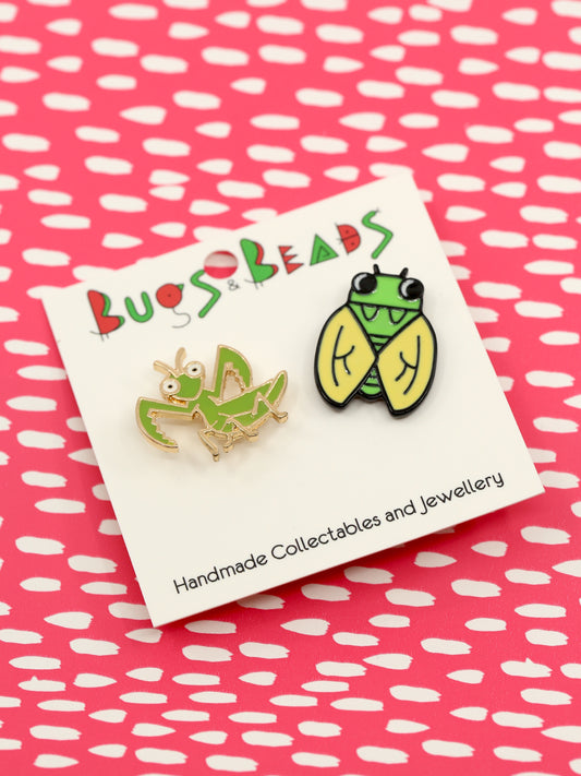 Golden Mantis and Cicada together pin