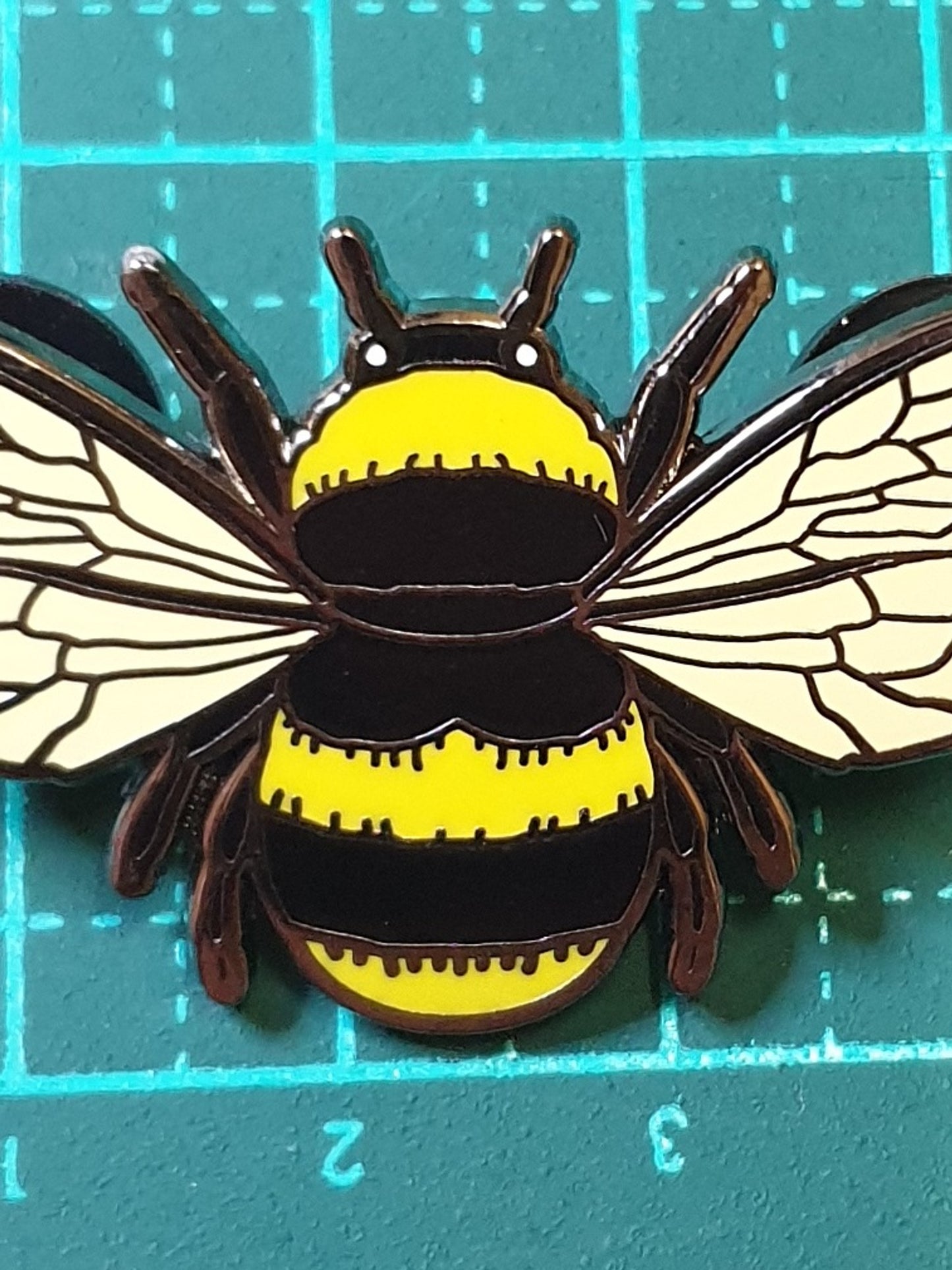 Bumble Bee Pin
