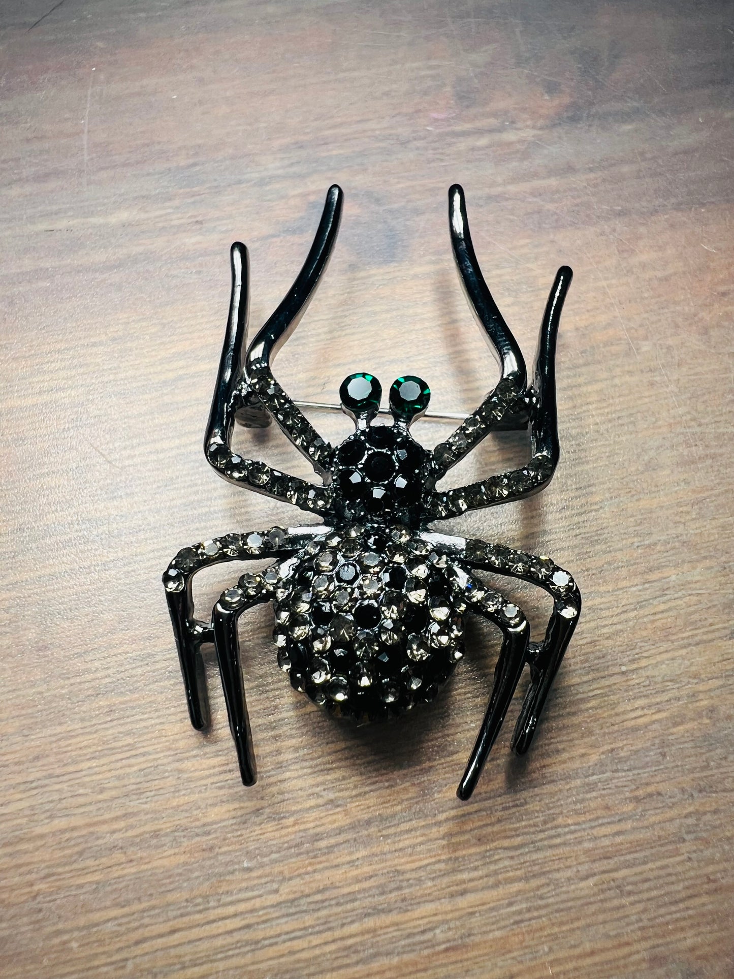 Spider Brooch - Green eyes