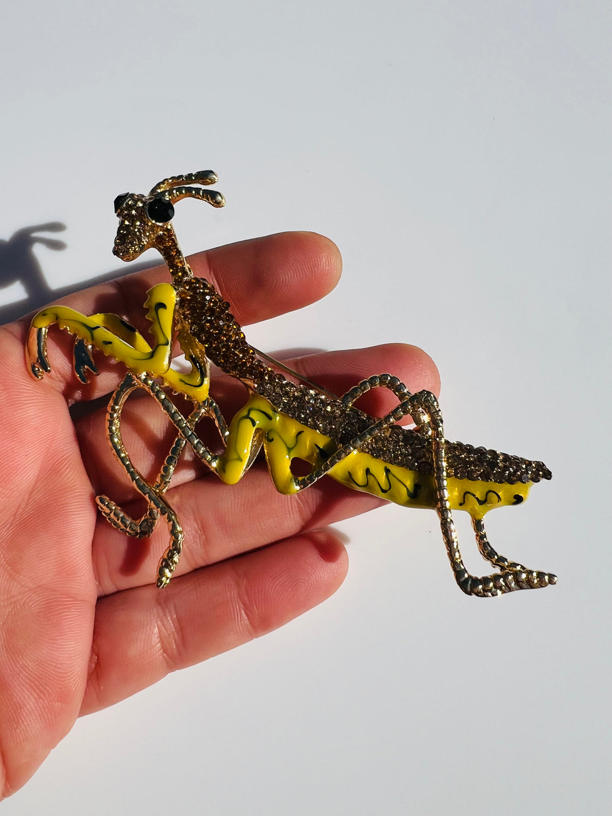 Fashion Praying Mantis Brooch