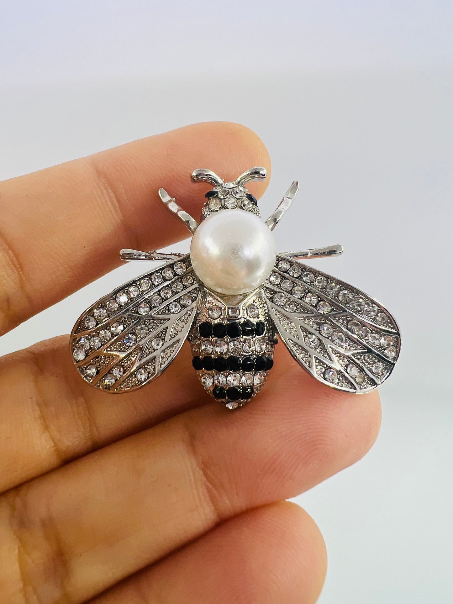 Pearl Bee Brooch