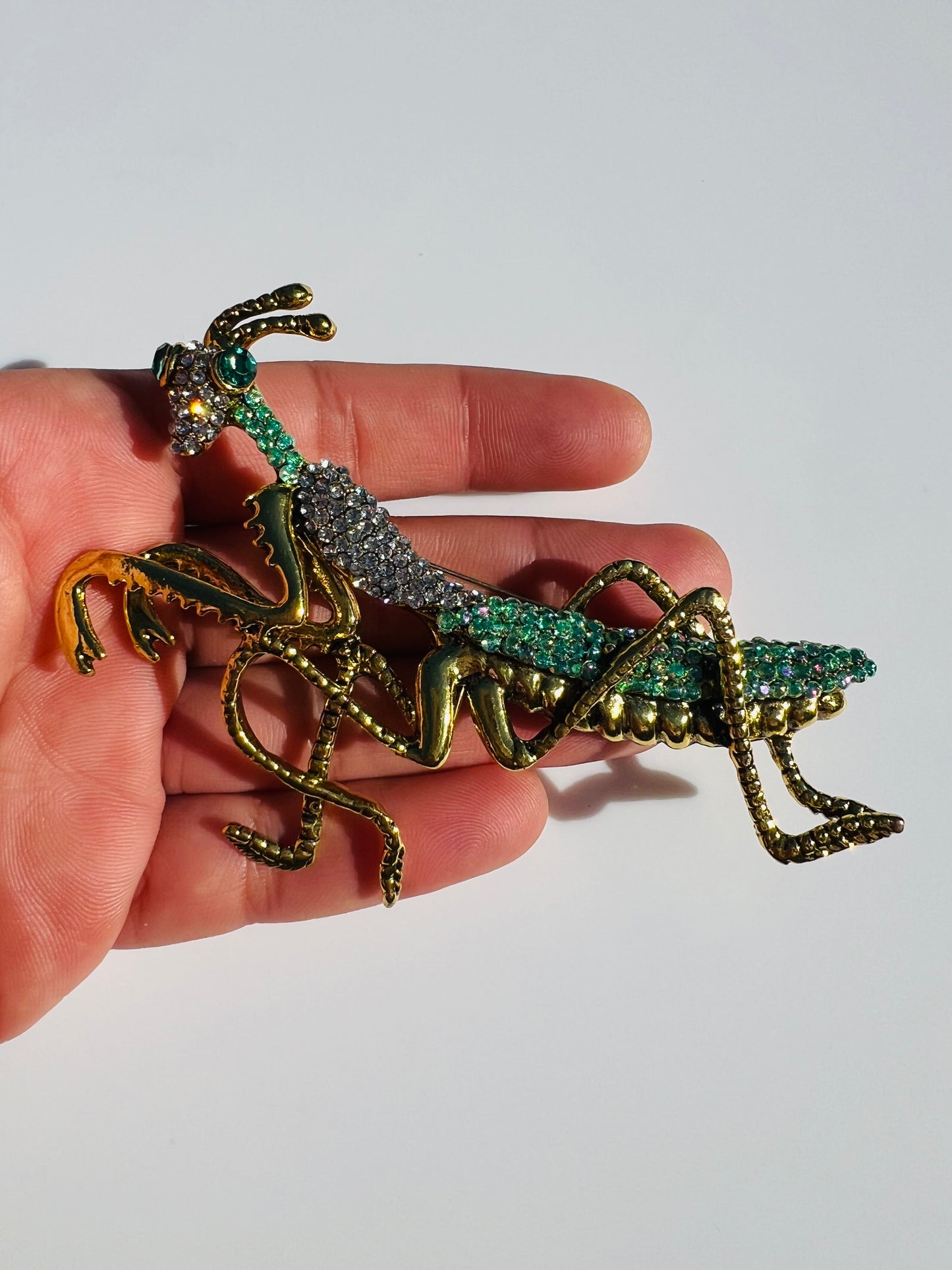 Fashion Praying Mantis Brooch
