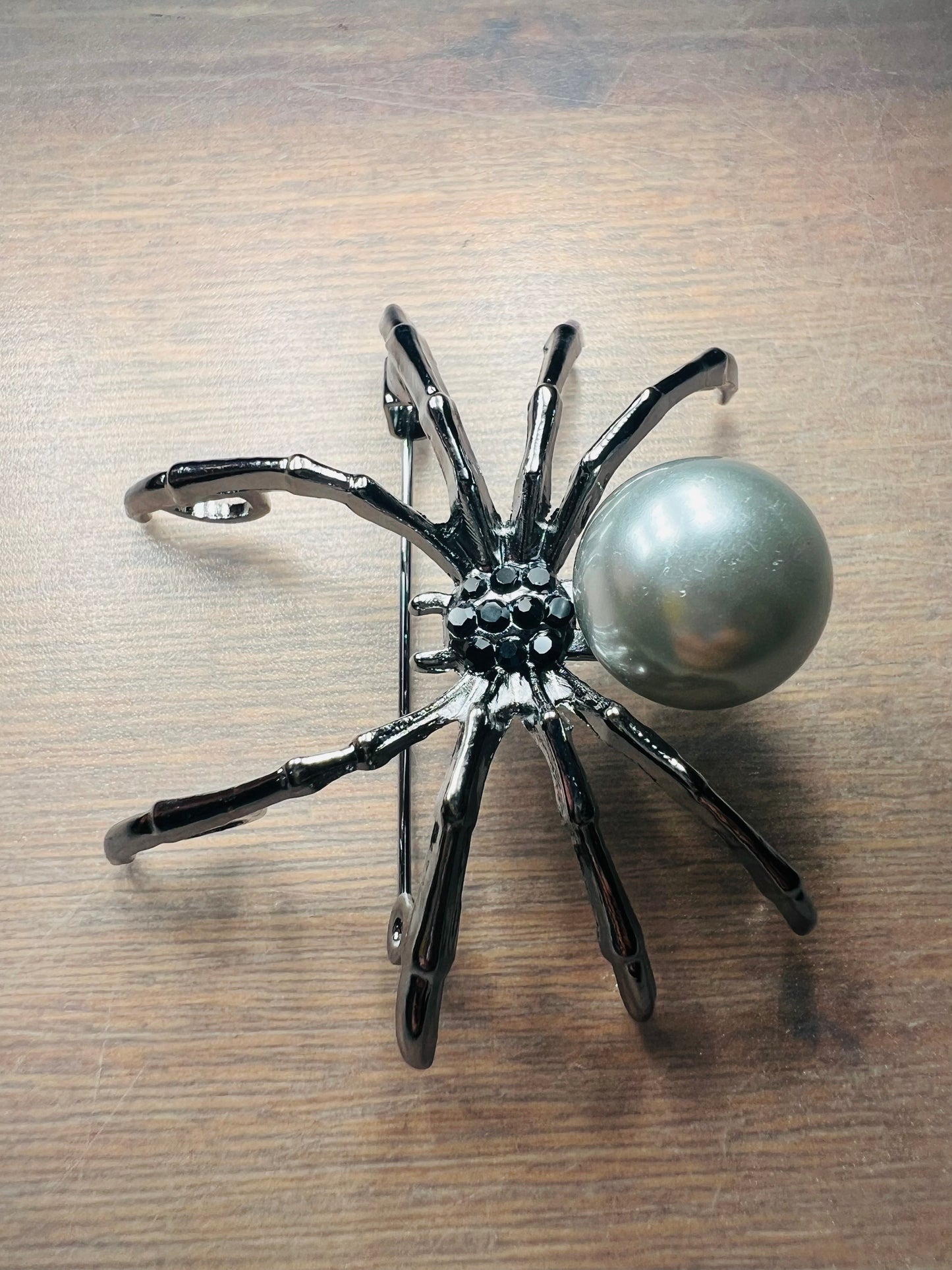 Spider Brooch - Pearl Large