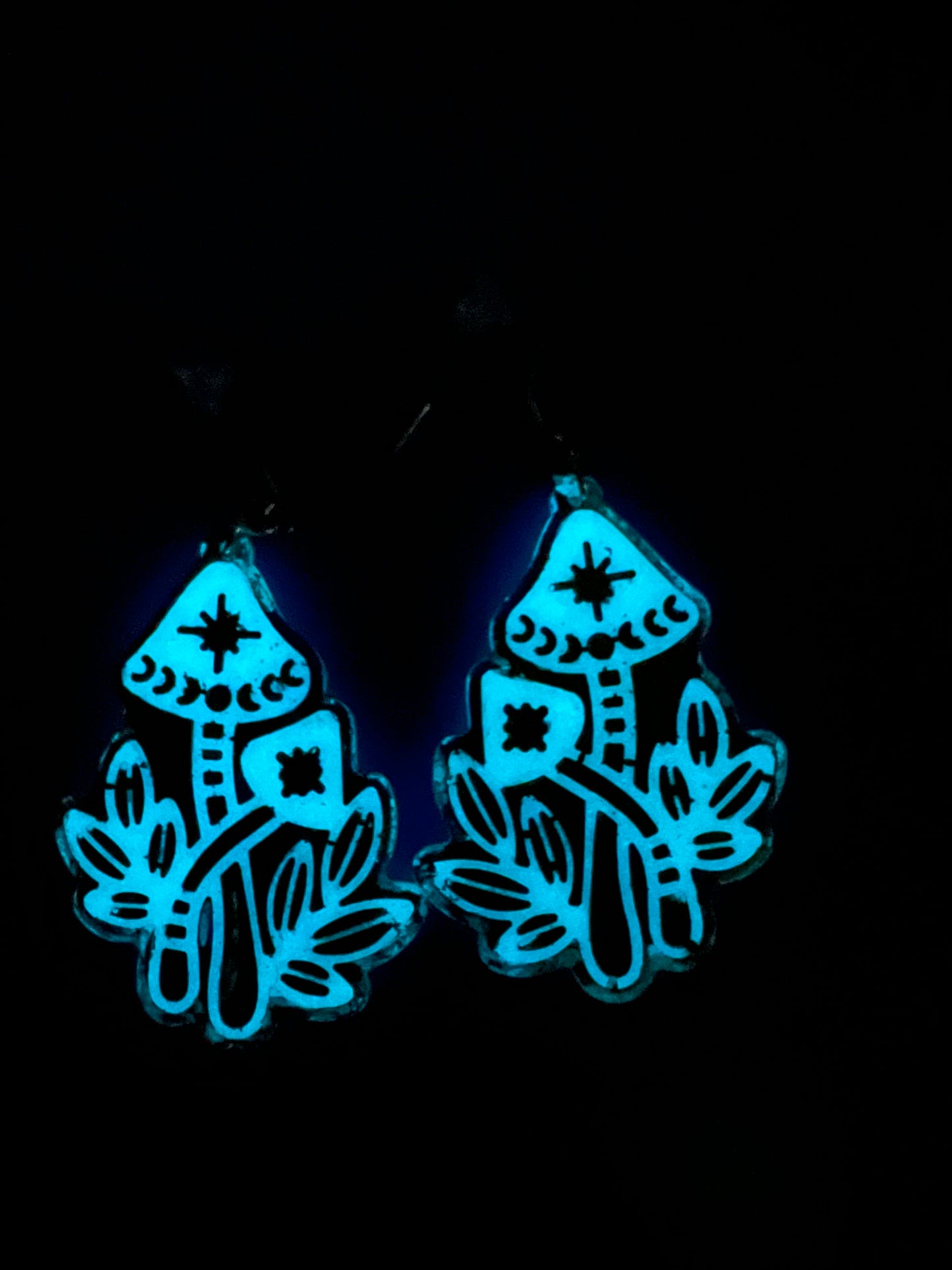 Southern mushroom dangles - Glow in the dark