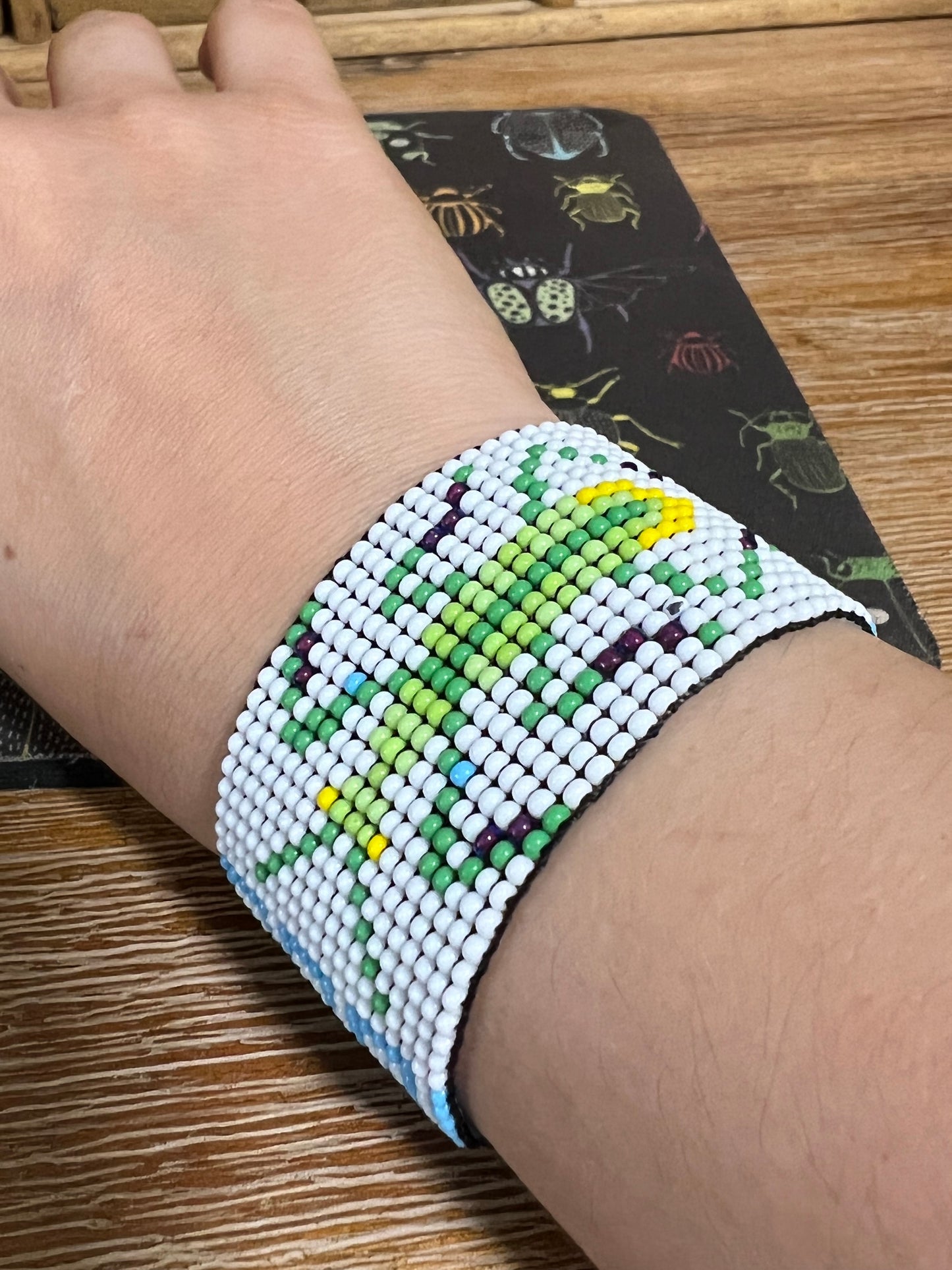 Garden Mantis Beaded Bracelet