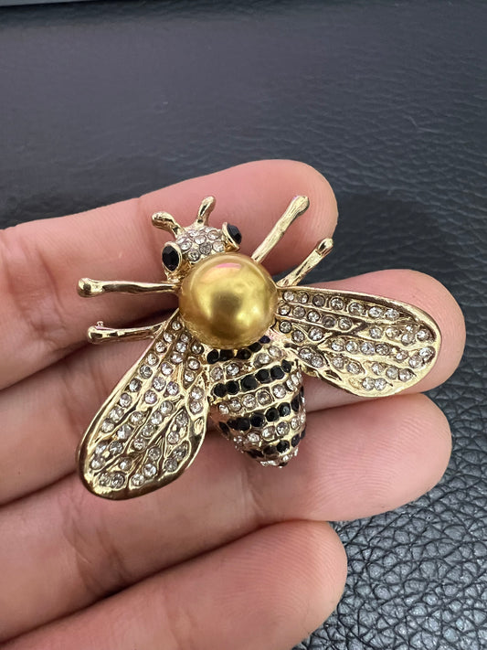 Pearl Bee Brooch