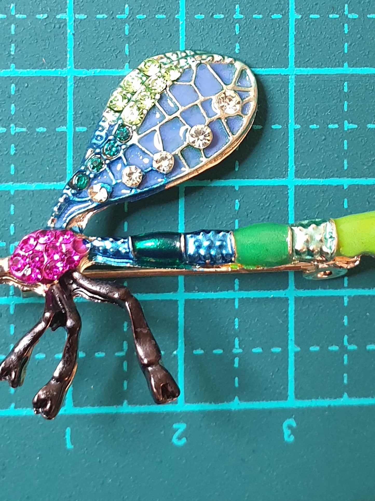 Dragonfly Brooch - Side, Green