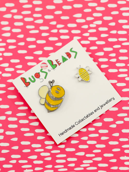 Cartoon Bee and tiny bee together pin
