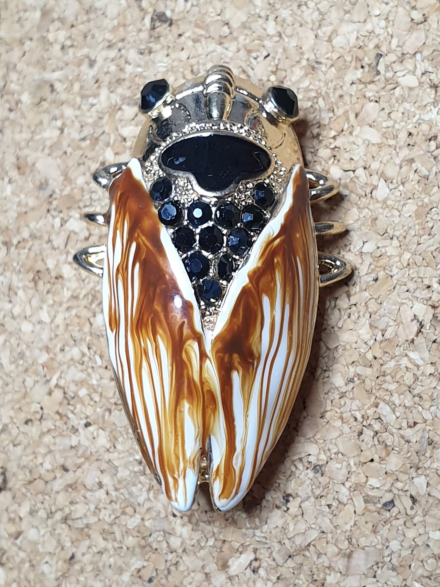 Cicada Brooch - Brown