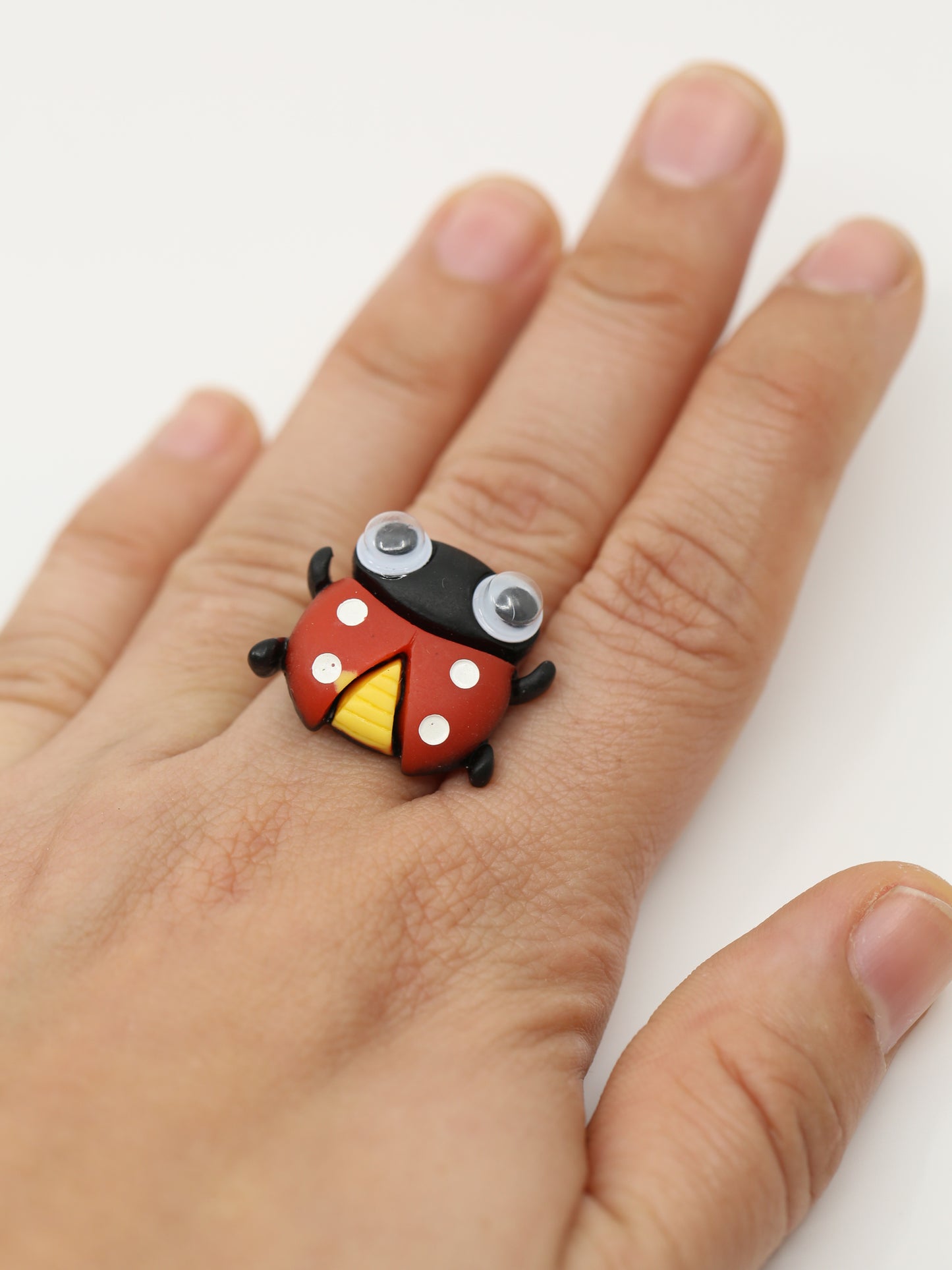 Googly ladybird ring - Adjustable