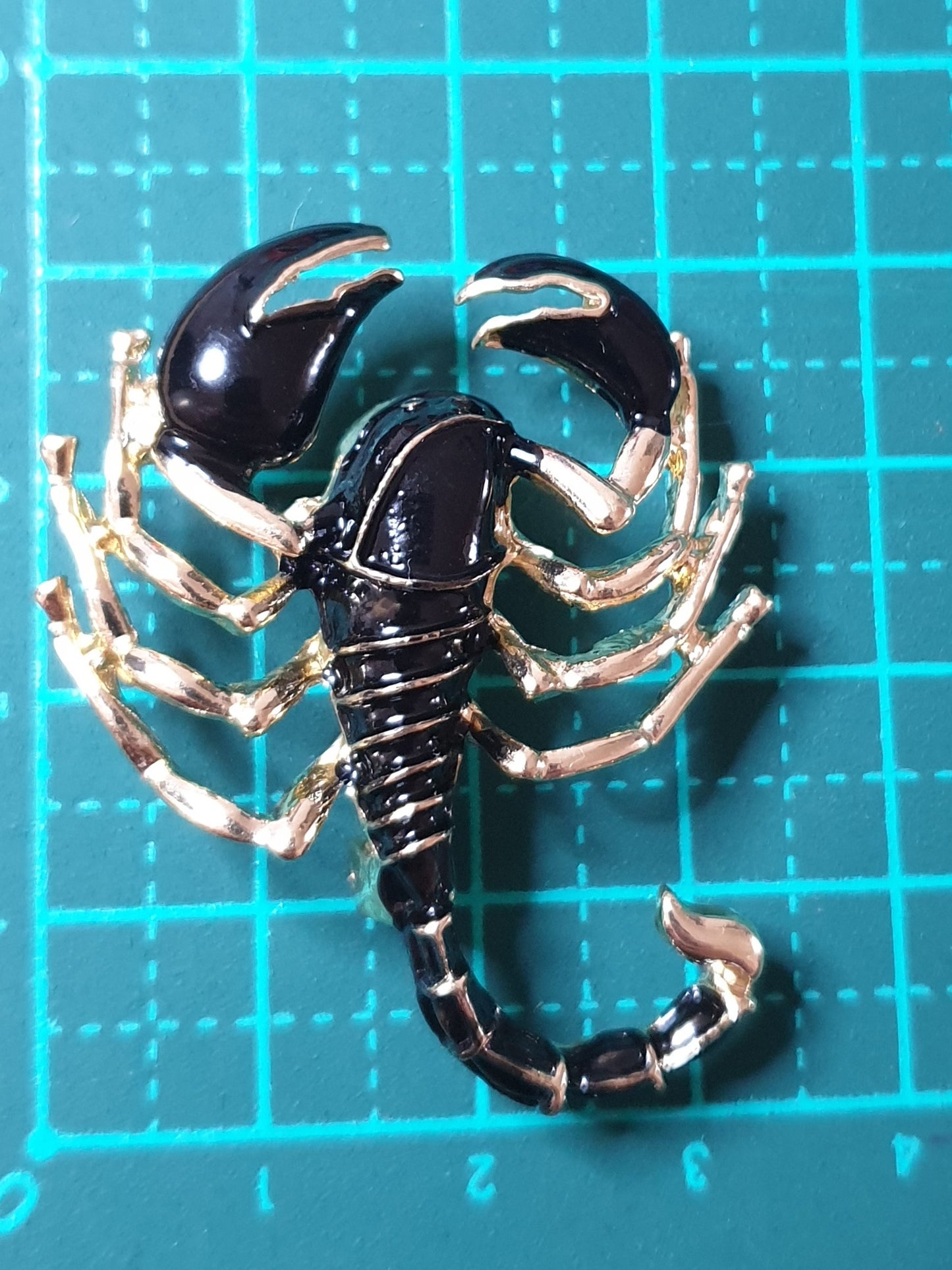 Scorpion Brooch - Golden Large