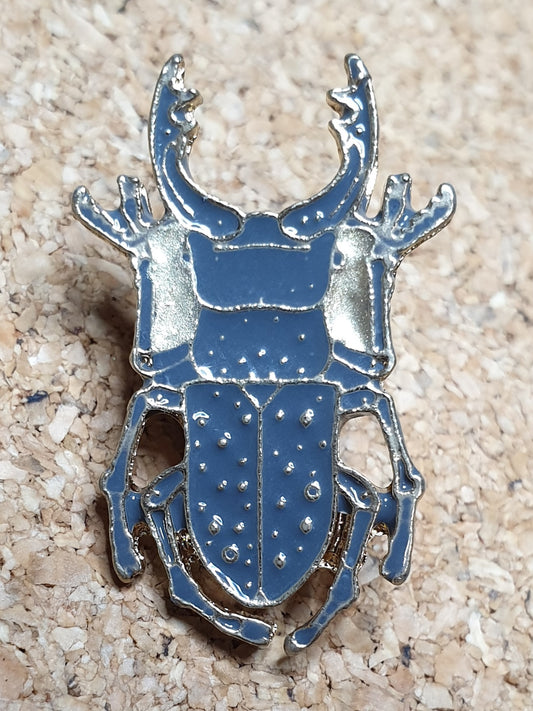 Stag Beetle pin - Gold
