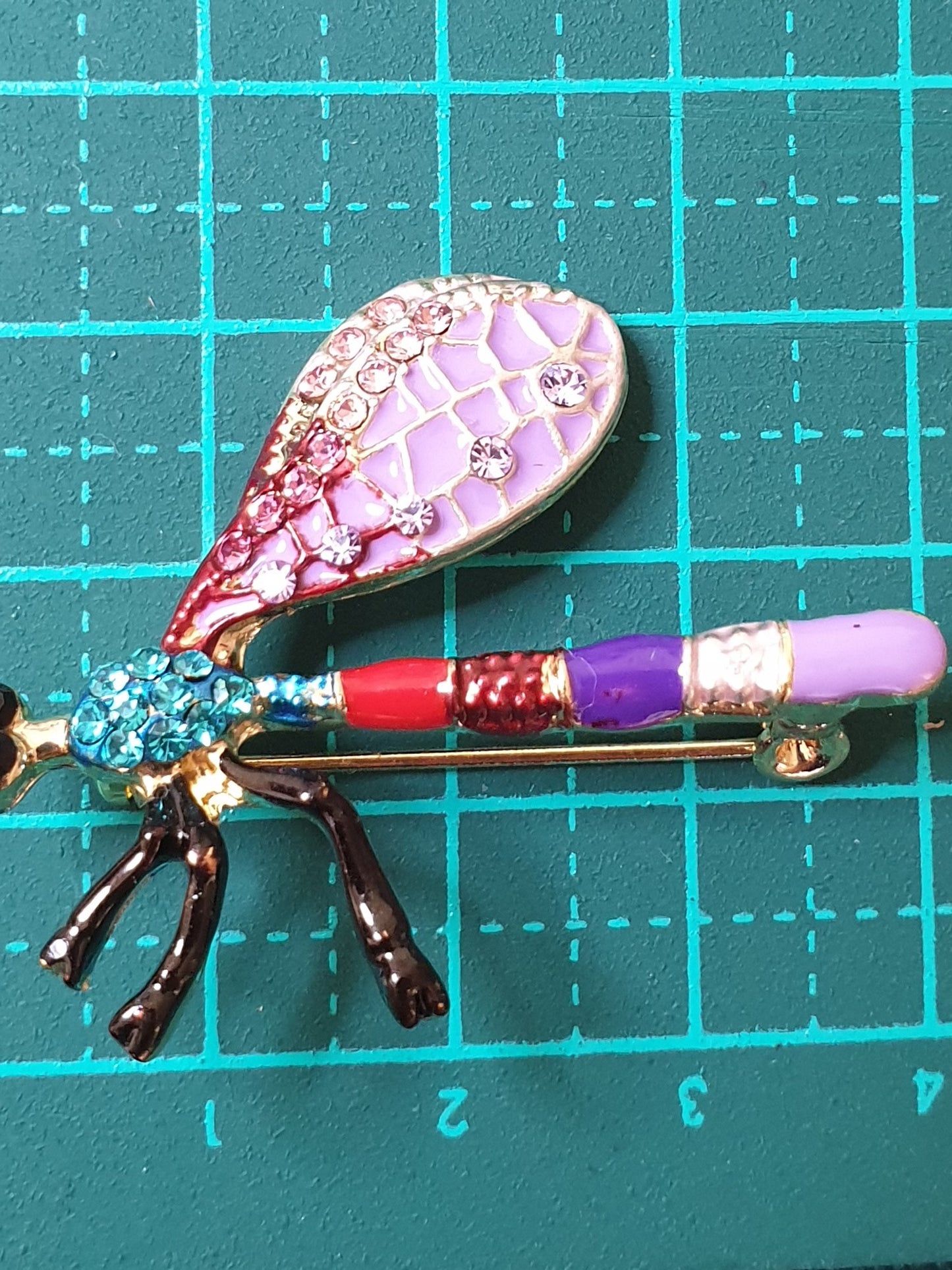 Dragonfly Brooch - Side, Purple