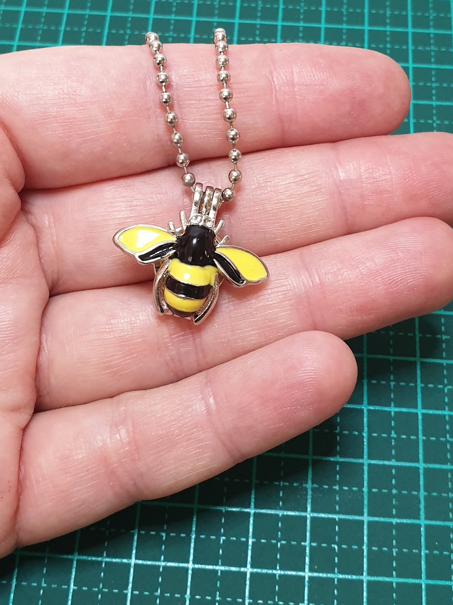 Bee Aroma Diffuser Necklace - Yellow & Black Wings