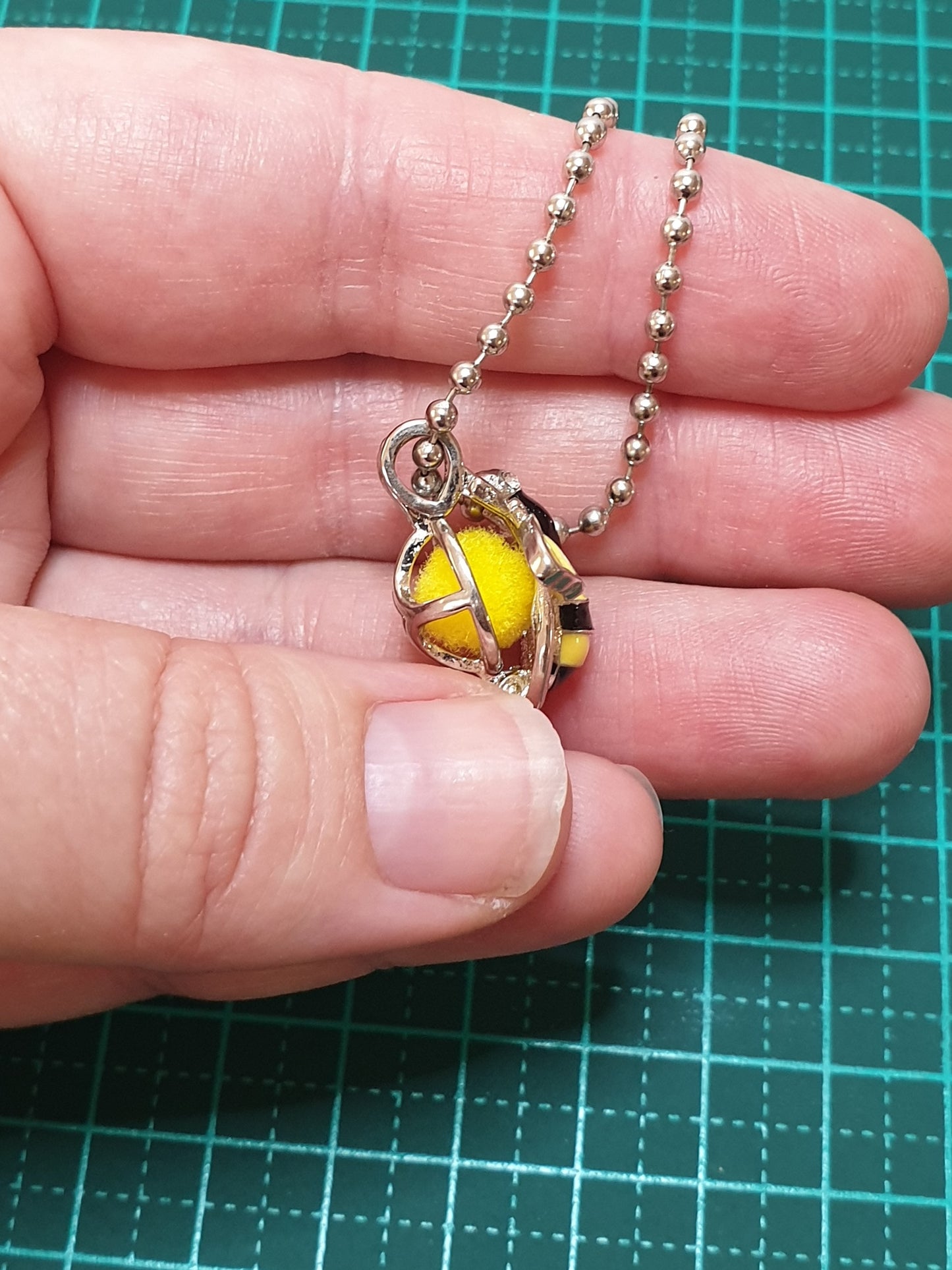 Bee Aroma Diffuser Necklace - Yellow & Black Wings