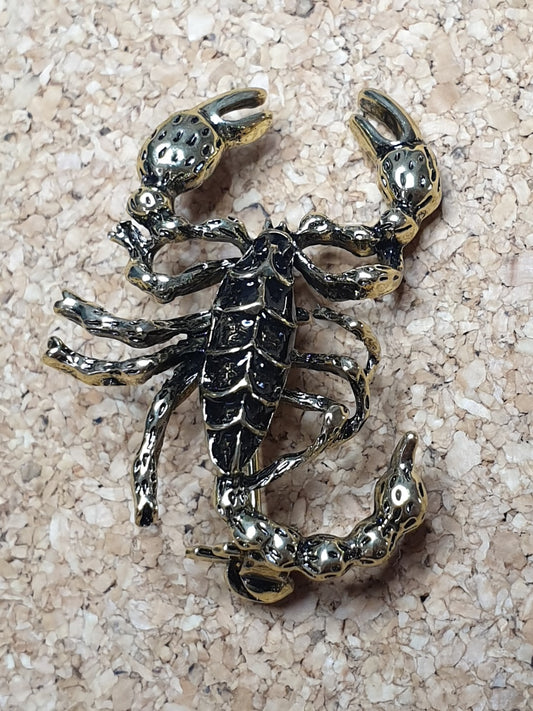 Scorpion Brooch - Golden Small