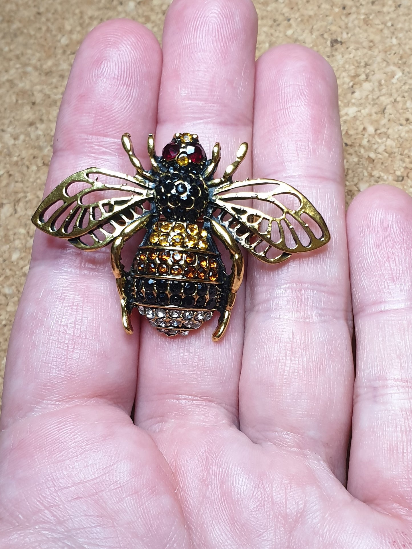 Bumblebee Brooch - Brown