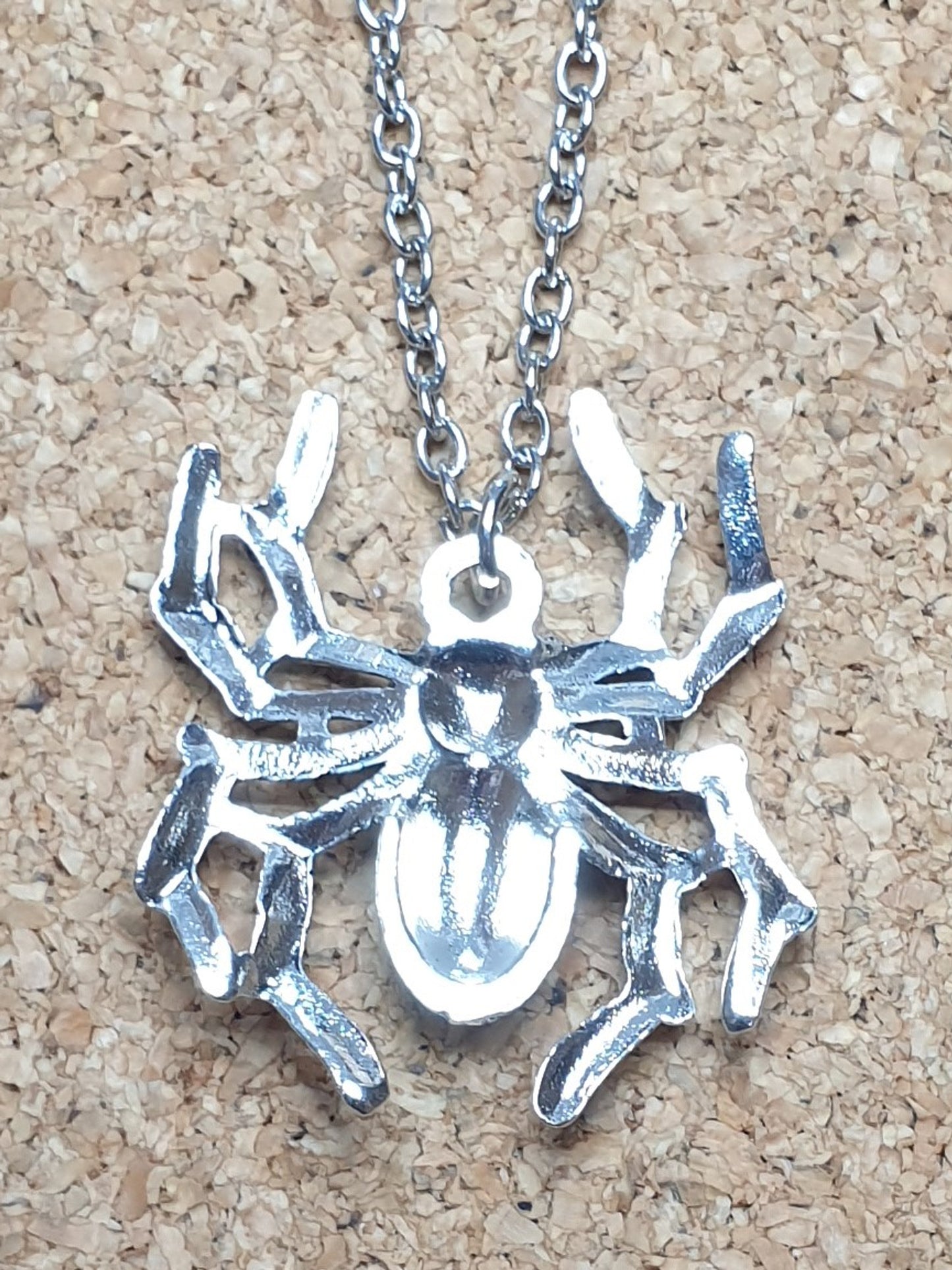 Spider Necklace Angular Legs, Silver