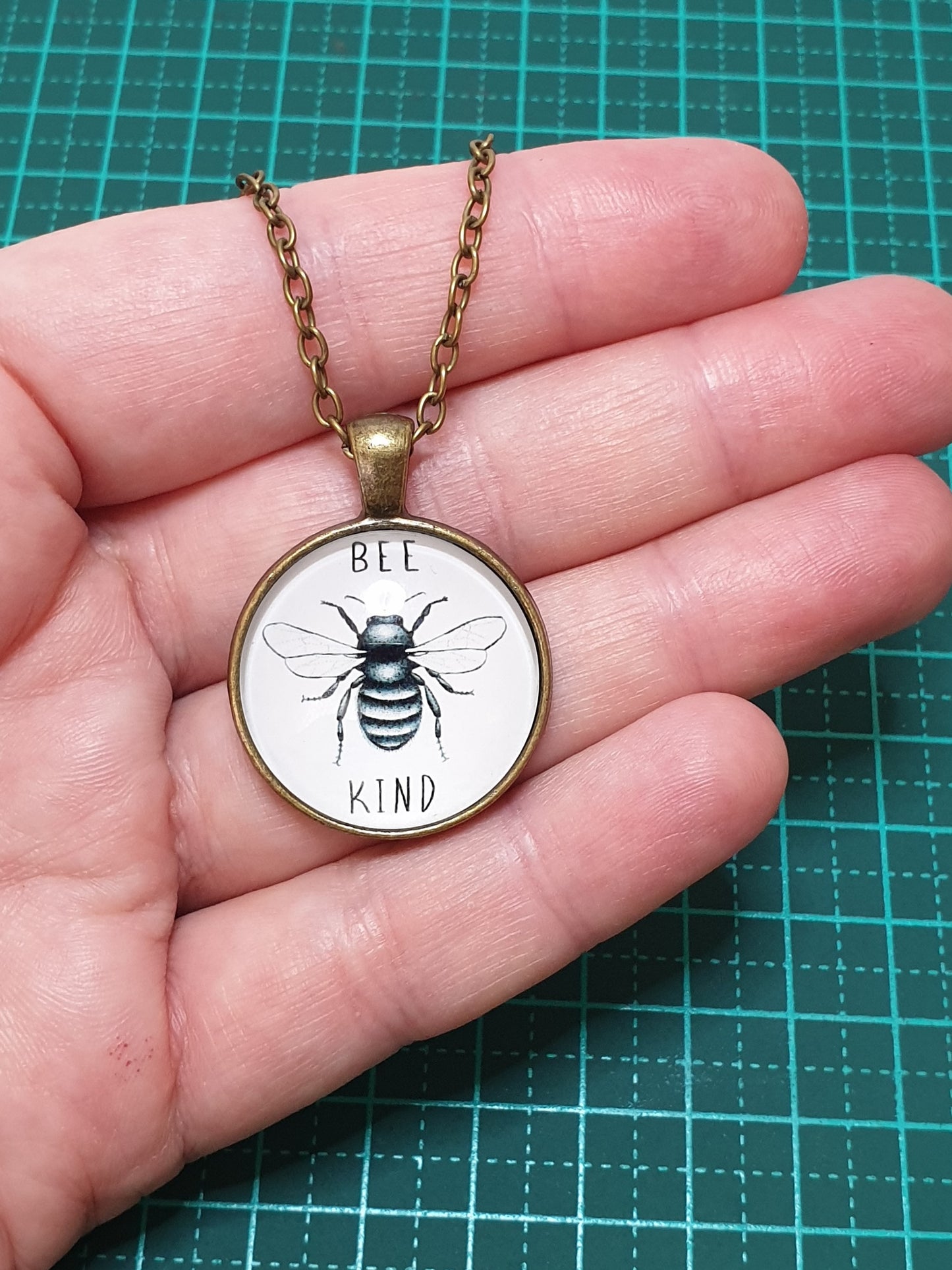 Bee Kind Necklace - Bronze