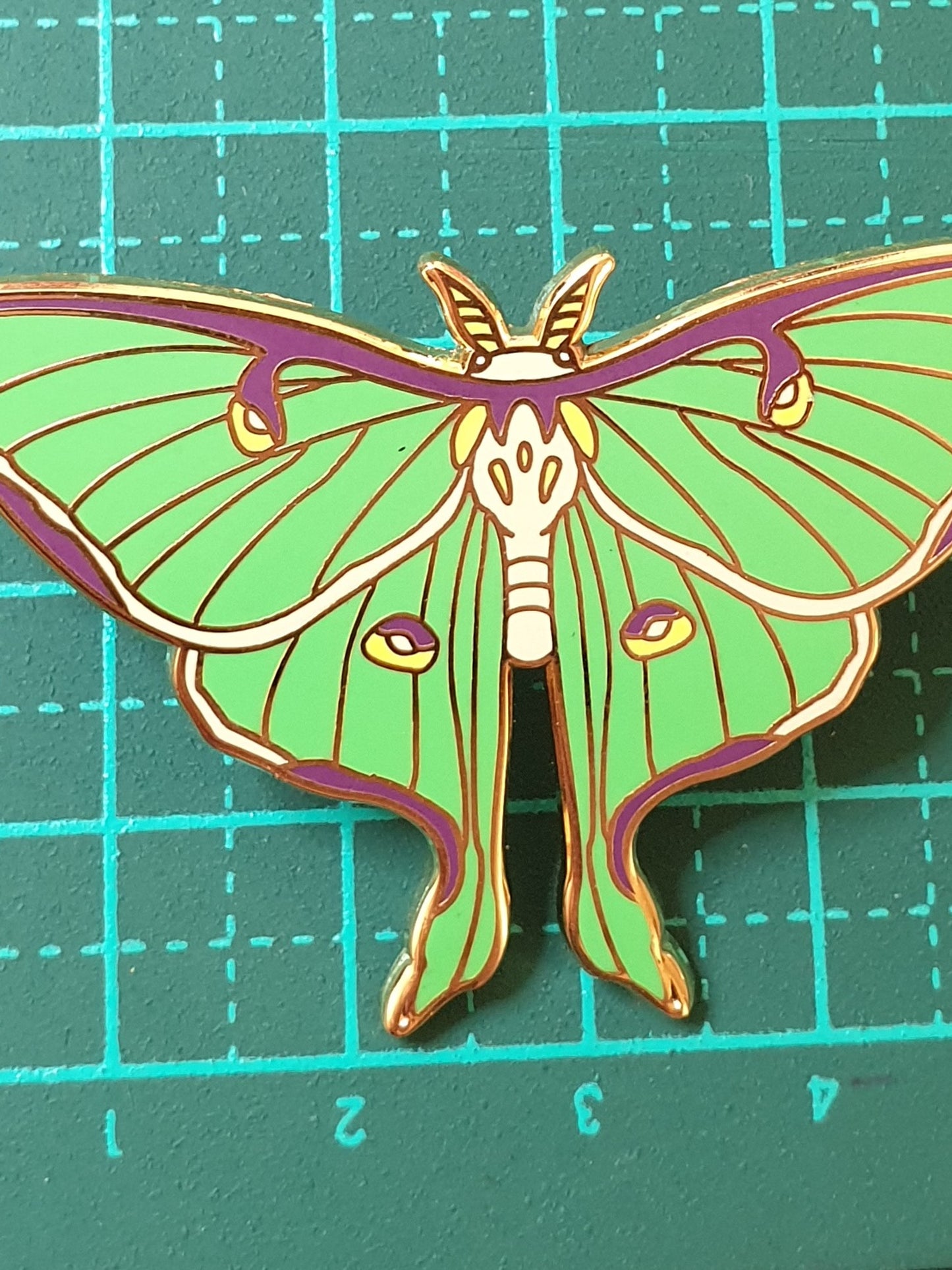 Luna Moth pin - Green