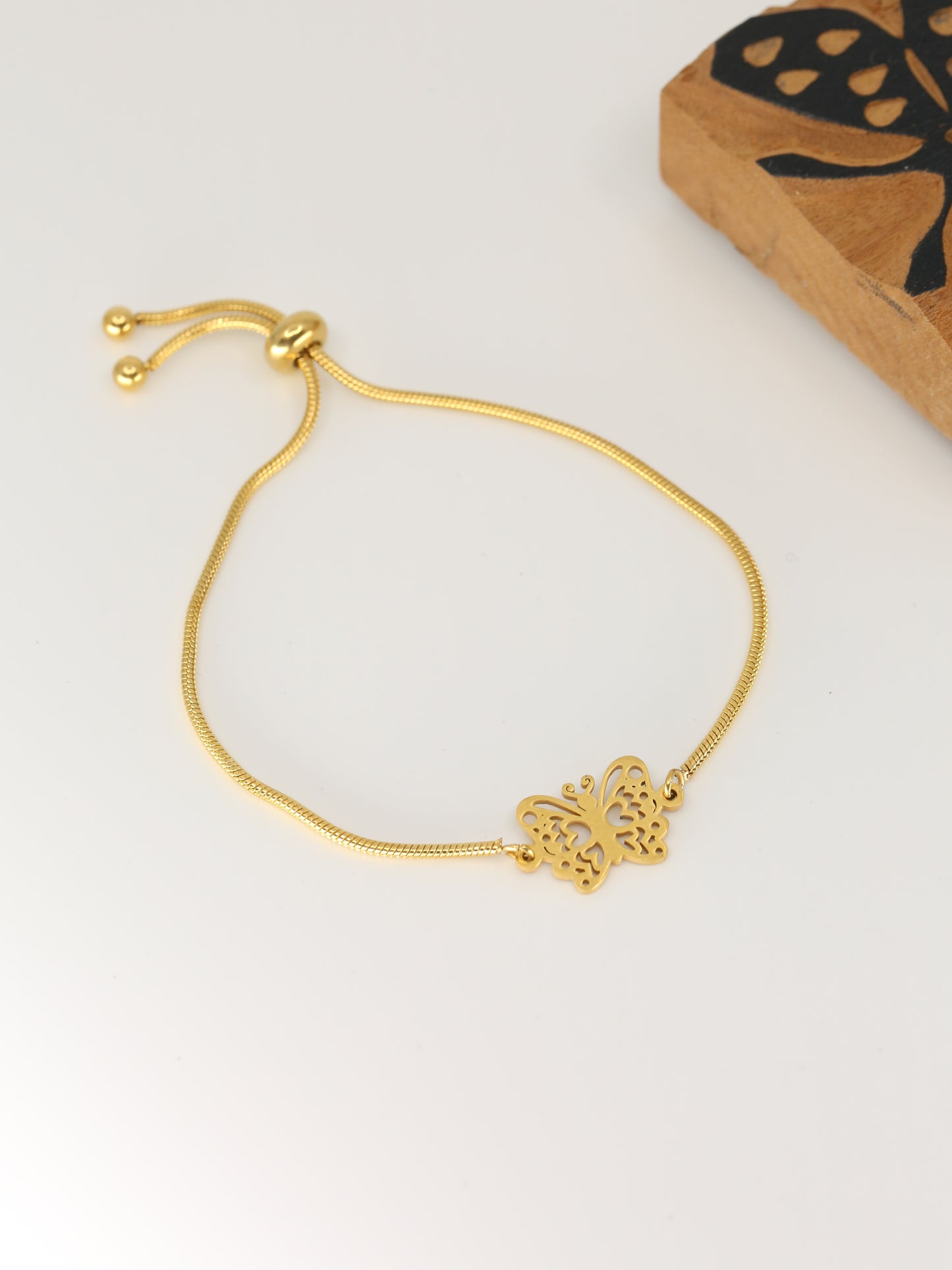 Golden butterfly bracelet - Adjustable