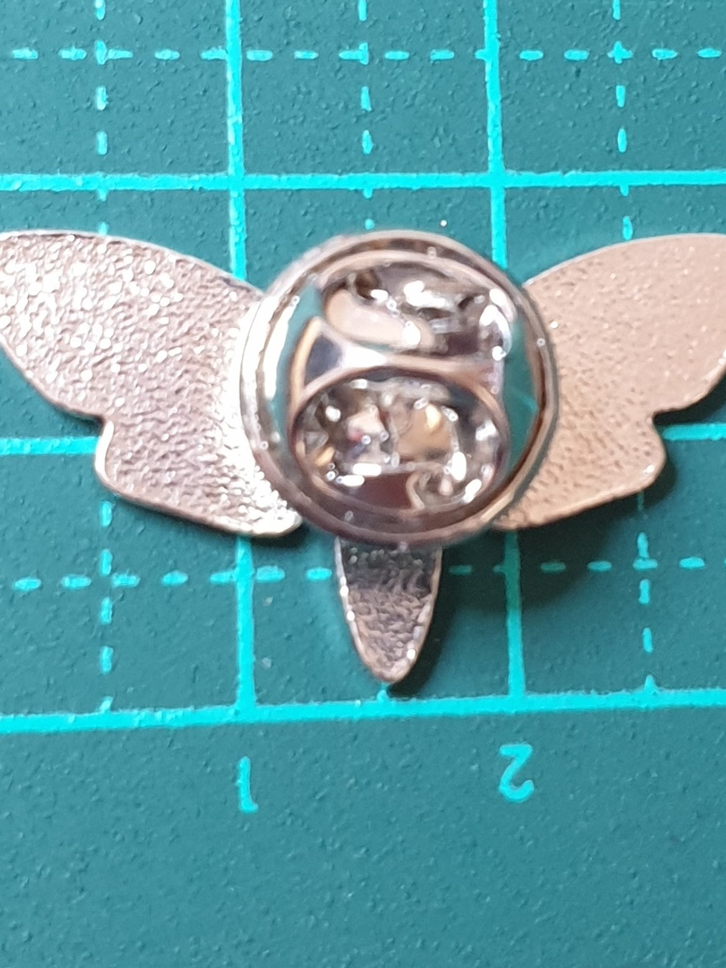 Moth pin- Black